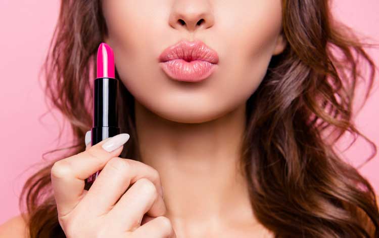 Rekomendasi Merek Lipstik Bagus Dan Tahan Lama Untuk Bibir