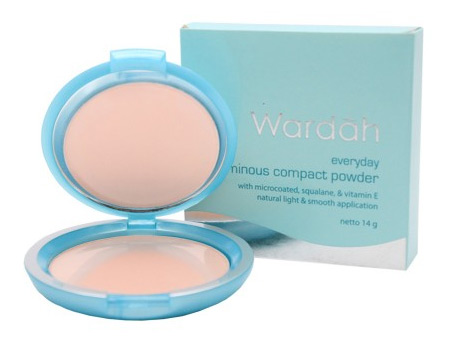 Bedak Wardah Everyday Luminous Compact Powder