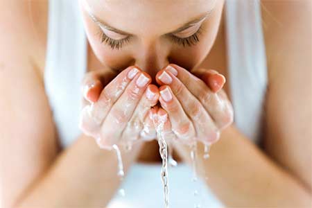 Tips make up natural - bersihkan wajah