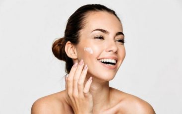 19 Rekomendasi Skincare Penghilang Bruntusan Pada Wajah