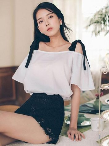 20 Inspirasi Outfit Baju Sabrina Yang Modis Dan Kekinian - Hai Gadis