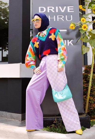 Colorful outfit hijab