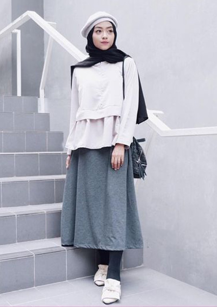 Inspirasi OOTD Hijab dengan Rok Midi Agar Postur Tubuh Tampak Tinggi