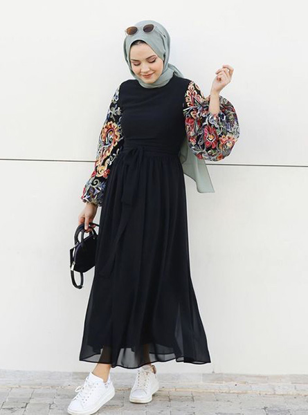 18 Inspirasi OOTD Dress Hitam Hijab untuk Berbagai Acara