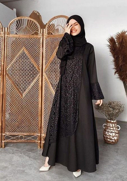 18 Inspirasi OOTD Dress Hitam Hijab untuk Berbagai Acara