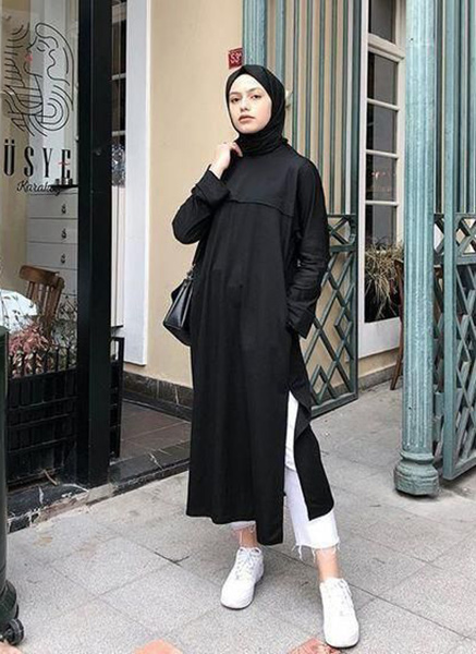 18 Inspirasi OOTD Dress Hitam Hijab untuk Berbagai Acara